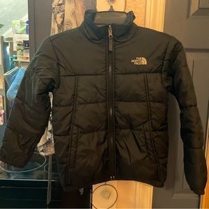 Boys North Face Black Winter Puffer Jacket (size small 8)
